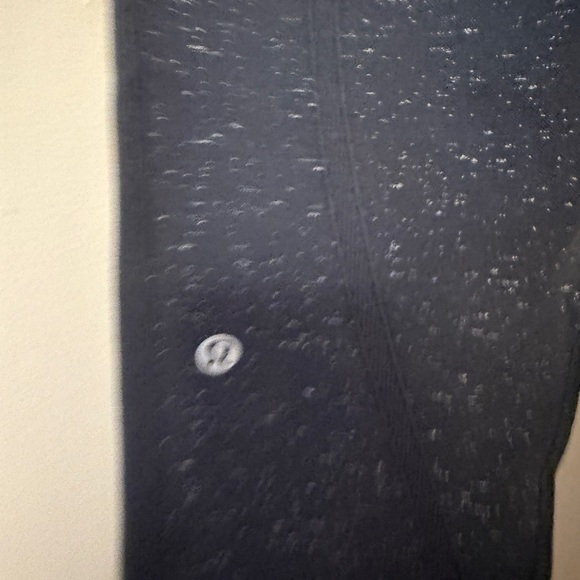 Lululemon Free To Flow 7/8 Tight Leggings Black Size 6 - Picture 6 of 12